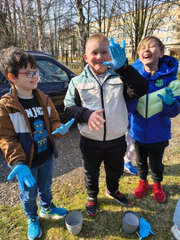 Wiosna w 3b! Sadzimy hiacynty! (5)